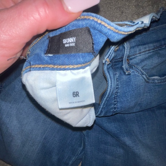 Express Mid-rise Skinny Jeans - Picture 5 of 5